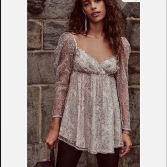 Free People Tops - Free People ‘Heavenly Lace’ babydoll lace tunic. Size medium.